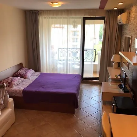 In Green Life Complex - 1 Bedroom And Studio Sozopol