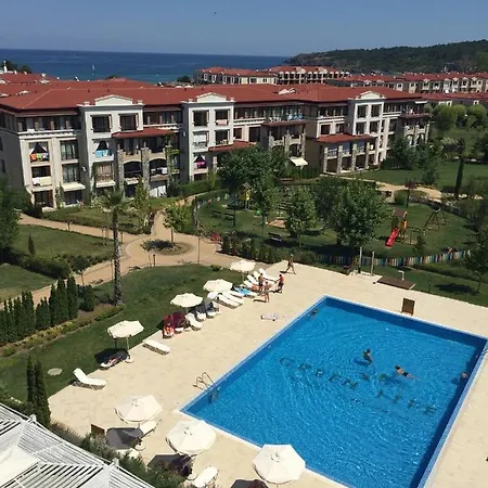 In Green Life Complex - 1 Bedroom And Studio Apartment Sozopol