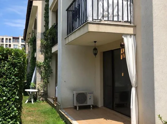 In Life Complex - 1 Bedroom And Appartamento *