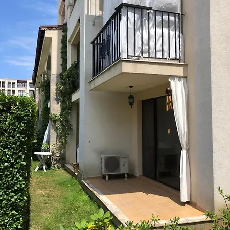 In Life Complex - 1 Bedroom And Apartmán *