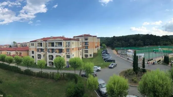 In Life Complex - 1 Bedroom And